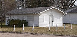 Restroom and concession building, seen from the west Riverside Park Dance Pavilion restroom from W.JPG