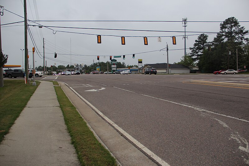 File:Riverwatch Parkway @ Baston Road, Martinez, GA May 2017.jpg