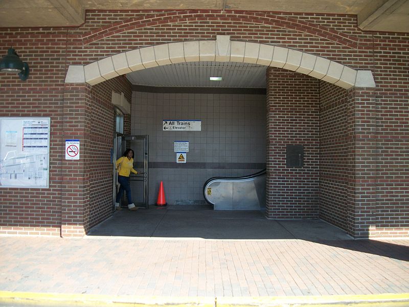 File:Rockville Centre LIRR Station; Escalator & Elevator.JPG