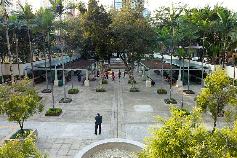 File:Sai Lau Kok Garden 201501.jpg