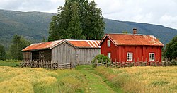 Blick auf die Sandmo Farm in Jørstad