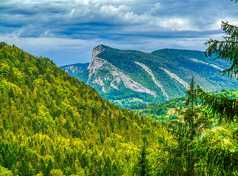 File:Savoie Cirque de Saint-Même Vue Panoramique 2.jpg