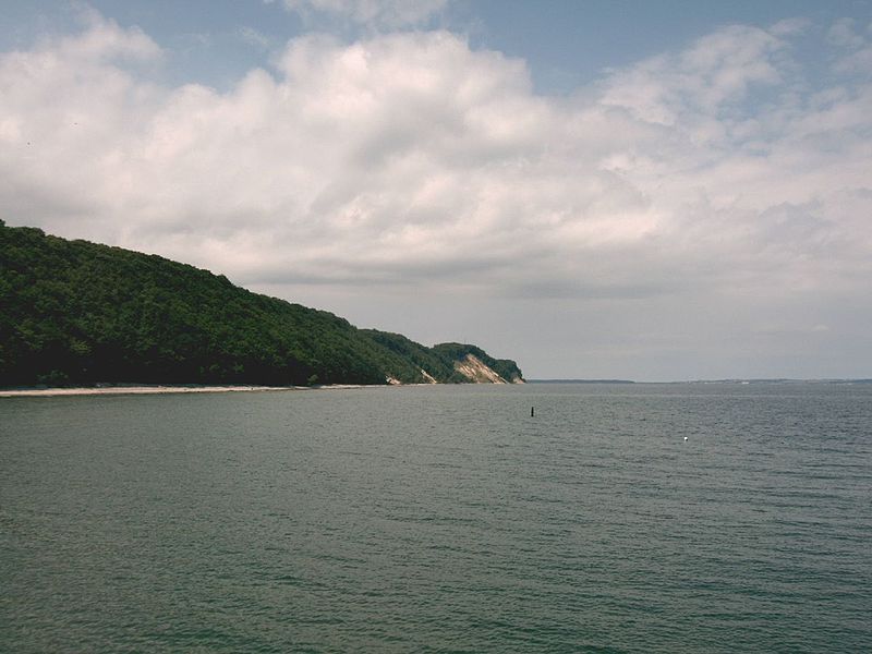 File:Sellin coast.JPG