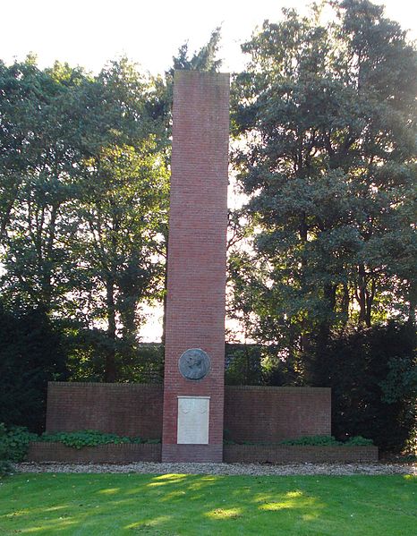 File:Soest monument nagedachtenis emma.jpg