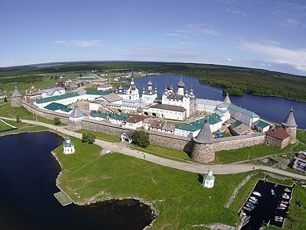 Монастырь населенный пункт. Спасо-Преображенский монастырь на Соловецких островах. Спасо-Преображенский монастырь Соловки. Соловки Соловецкий монастырь. Спасо Преображенский Соловецкий монастырь Архангельская область.