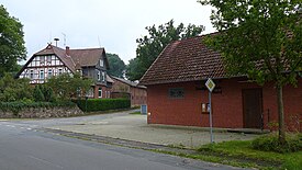 Stadorf - Bauernhaus und Freiwillige Feuerwehr.jpg