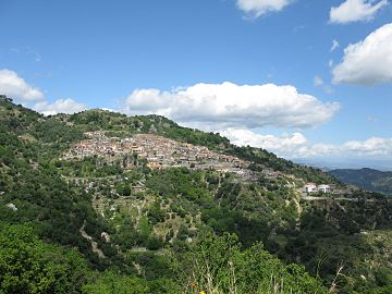 Fayl:Staiti_(Reggio_Calabria)_-_Italy_-_24_April_2016.jpg