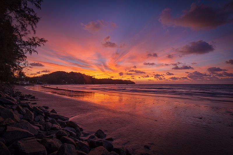 File:Sunset at Bang Tao beach - 01.jpg