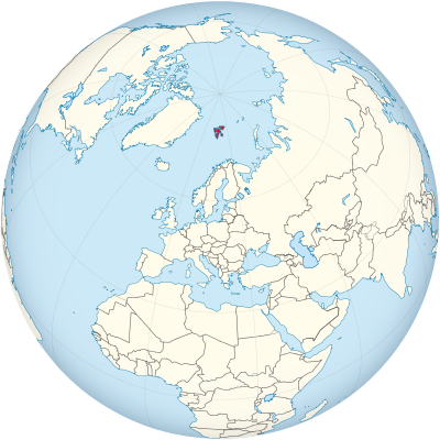 Svalbard on the globe (Europe centered).svg