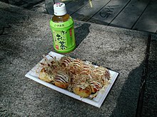 Takoyaki and tea by nozawana in Amerikamura, Osaka.jpg