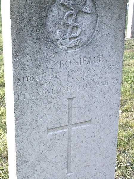 File:The Gravestone of C.L.Boniface of HMS Niger.jpg