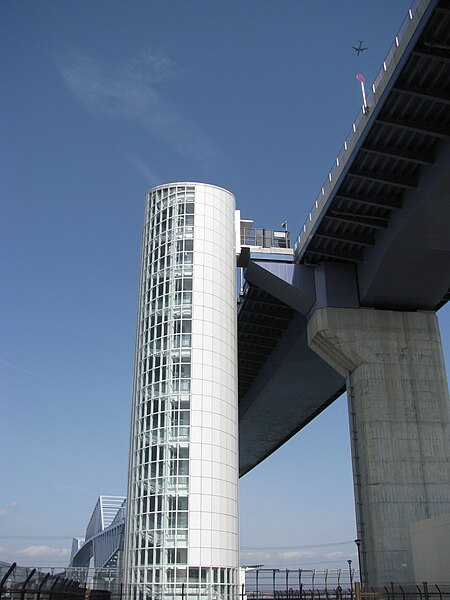 File:Tokyo Gate Bridge -03.jpg