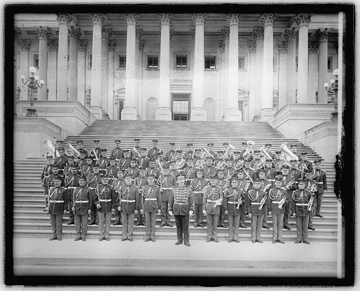 File:U.S. Marine Band (on steps of U.S. Capitol, Washington, D.C.) LCCN2016825580.jpg