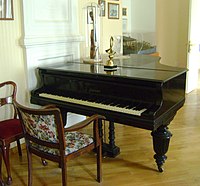 Piano av Uzeyir Gadzhibekov