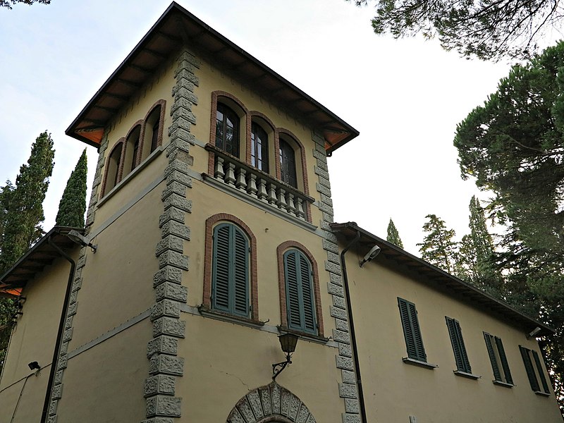 File:Villa Camalich,4.JPG