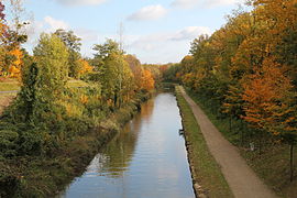 Le canal à Villeparisis.