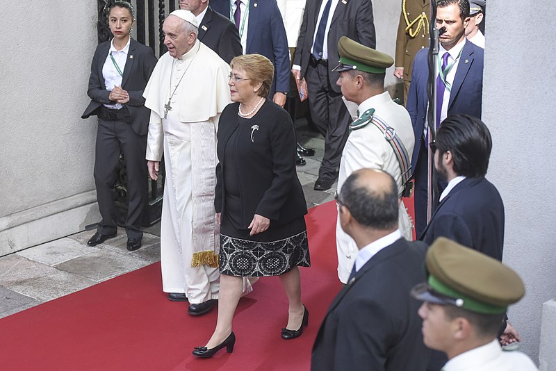 File:Visita del Papa Francisco a La Moneda (38827264785).jpg