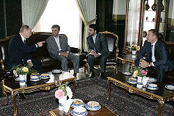 Vladimir Putin, Mahmoud Ahmedinejad and Ilham Aliyev. Vladimir Putin in Iran 16-17 October 2007-8.jpg