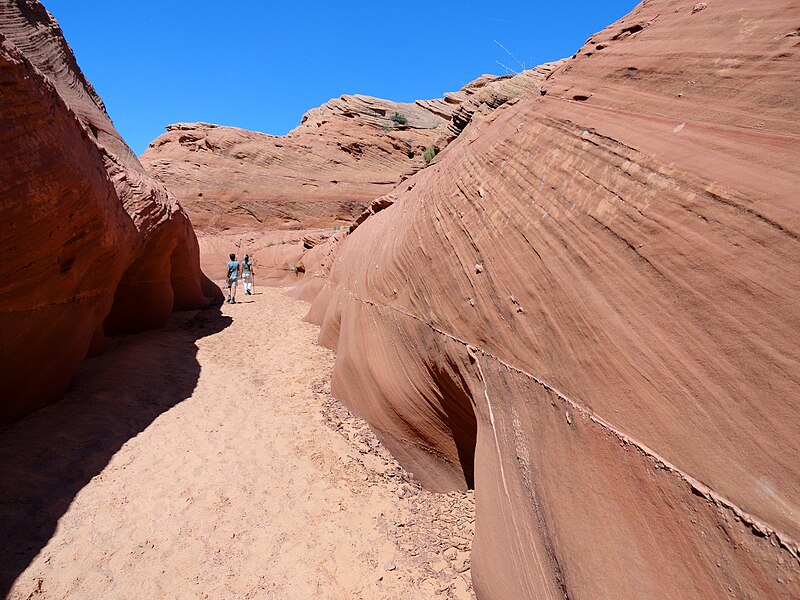 File:Water Holes Canyon, Page (30779555317).jpg