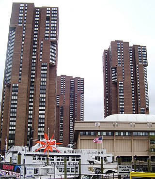 <span class="mw-page-title-main">Waterside Plaza</span> Building complex in Manhattan, New York