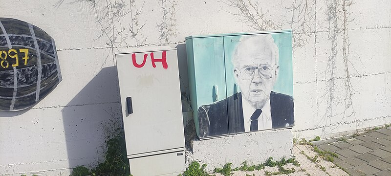 File:Yitzhak Rabin Graffiti Petah Tikva.jpg