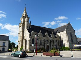 Église Saint-Pierre de Maël-Carhaix 02.JPG