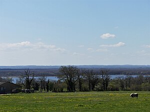 L'étang des Landes vu depuis le cimetière de Lussat.