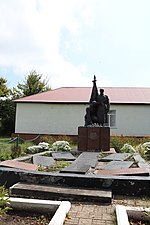 Братська могила радянських воїнів2 c.Шевченкове Кропивницький район.jpg