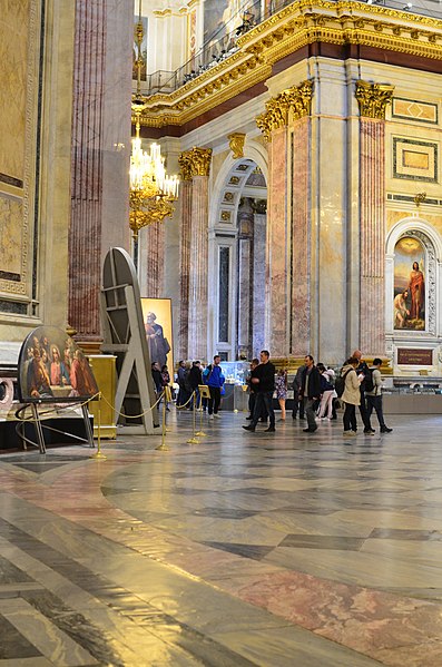 File:Интерьеры Исаакиевского собора. Фото 12.jpg