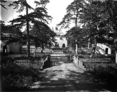 碧雲寺內在三門觀上五指塔 No. 893, PI-YUEN-TSZU TEMPLE.