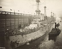 Louisiana and New Hampshire returning US troops in 1919, Pier 4, Hoboken, NJ 111-SC-37043 - NARA - 55233267-cropped.jpg