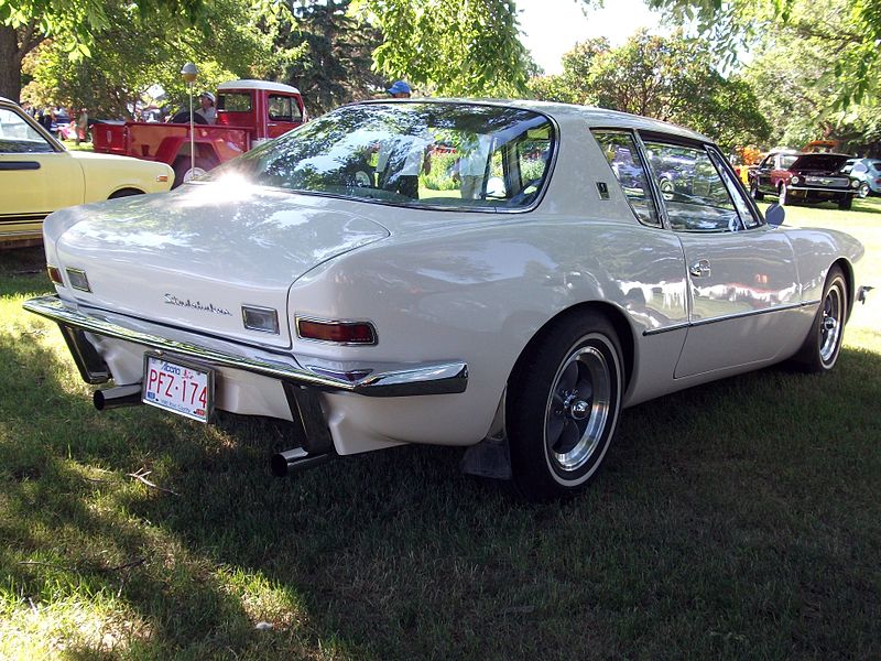 File:1964 Studebaker Avanti rear (5942426951).jpg