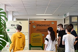 20-Jahre-Wikipedia Ausstellung HTL-Pinkafeld 2021-09-27 02.jpg