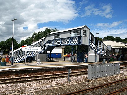 How to get to Yeovil Junction Station with public transport- About the place