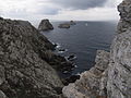 Les Tas de Pois et, au premier plan, falaises de la pointe de Pen-Hir 2