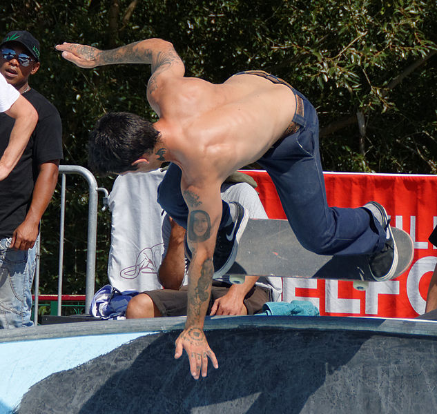 File:2015-08-30 13-46-02 belfort-pool-party.jpg