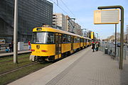 Deutsch: DVB-Straßenbahnwagen 224 020 als Linie E3 (nach Btf Trachenberge)an der Straßenbahnhaltestelle Walpurgisstraße (Dresden)