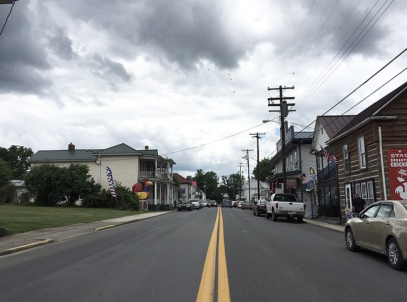 File:2016-07-08 13 46 16 View west along U.S. Route 48 and West Virginia State Route 55 and south along West Virginia State Route 259 (Main Street) between Carpenters Avenue and Rosebud Lane in Wardensville, Hardy County, West Virginia.jpg