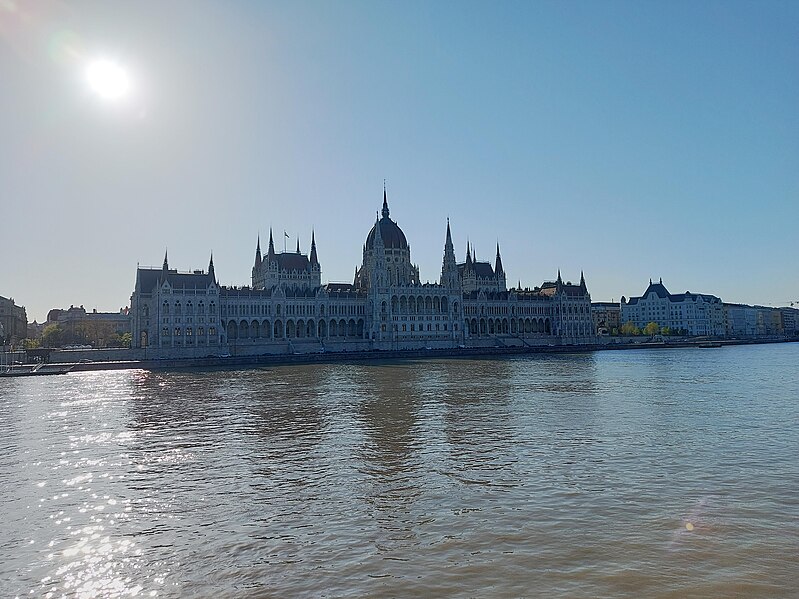 File:20230421.Donau.Budapest.-023.1.jpg