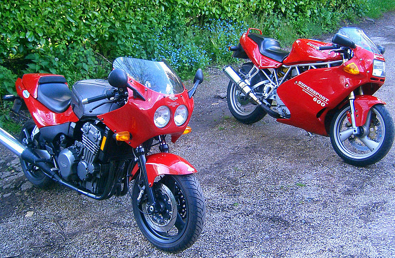 File:2 red bikes.jpg