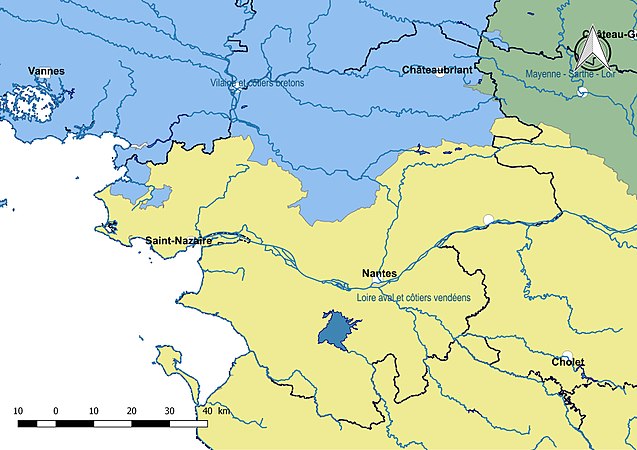 La Loire-Atlantique est découpée en trois sous-bassins « Loire aval et côtiers vendéens », « Mayenne-Sarthe-Loire » et « Vilaine et côtiers bretons ».