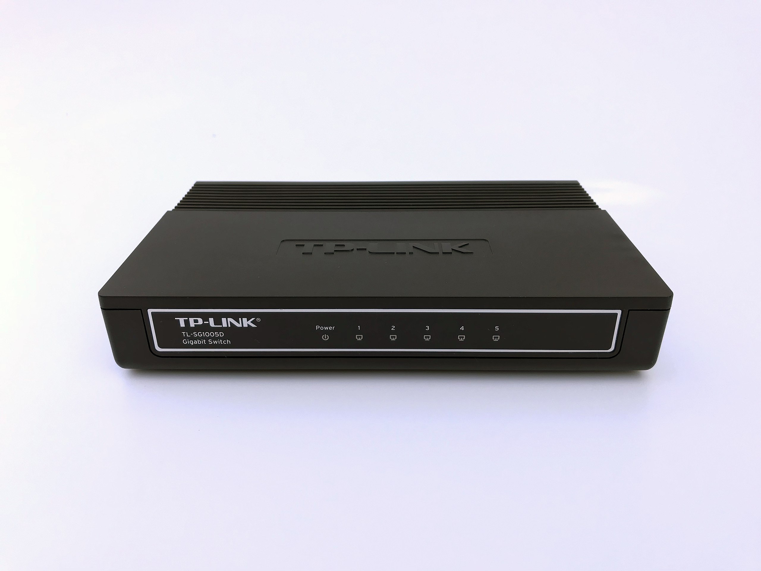 - Wikipedia TL-SG1005D File:5 Port Gigabit 03.jpg Netzwerk-Switch