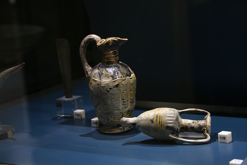 File:7283 - 3rd century BC glassware - Museo archeologico nazionale, Taranto, room XII - Photo by Giovanni Dall'Orto, October 11 2015.jpg