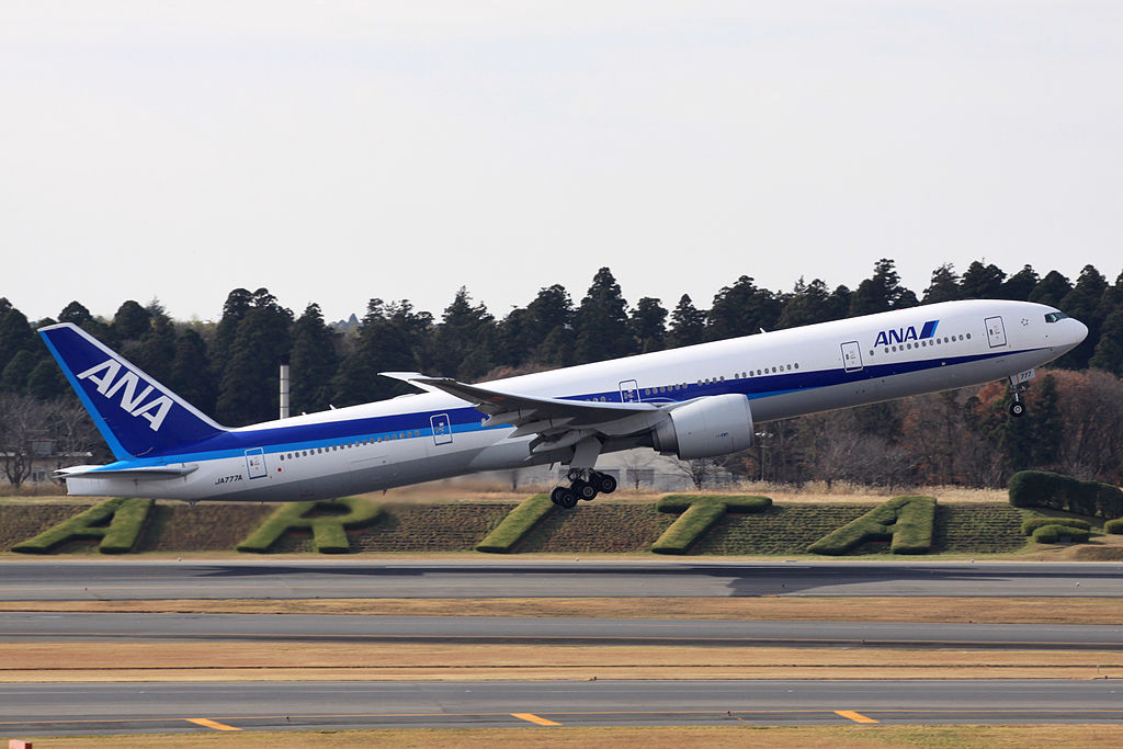 File:ANA B777-300ER(JA777A) (4185035110).jpg - Wikimedia 