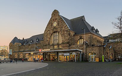 Aachen Hauptbahnhof 10-2017.jpg