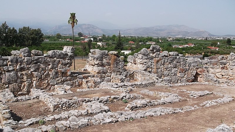 File:Another view of the walls of the main building.jpg