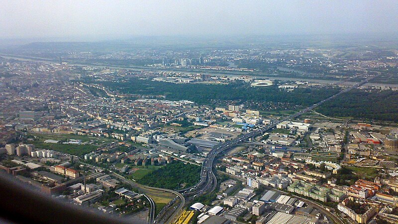 File:Austria 4879 Wien SE Ernst Happel Stadion Knotenprater E59 from south.jpg