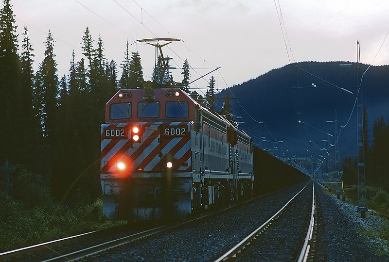 File:BCRAIL 6002 at Table, BC on September 18, 1987 (22446392399).jpg