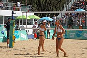 Deutsch: Beachvolleyball bei den Olympischen Jugendspielen 2018; Tag 11, 17. Oktober 2018; Jungen, Spiel um Platz 3 – USA (Devon Newberry/Lindsey Sparks)-Norwegen (Emilie Olimstad/Frida Berntsen) 1:2 (21–1/13–21/9–15) English: Beach volleyball at the 2018 Summer Youth Olympics at 17 October 2018 – Bronze Medal Match – USA (Devon Newberry/Lindsey Sparks)-Norway (Emilie Olimstad/Frida Berntsen) 1:2 (21–1/13–21/9–15)