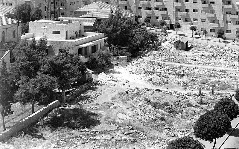File:Beit HaMaalat. Continuation of cyclorama, western sections, Jerusalem. 1940-1946.IV.jpg